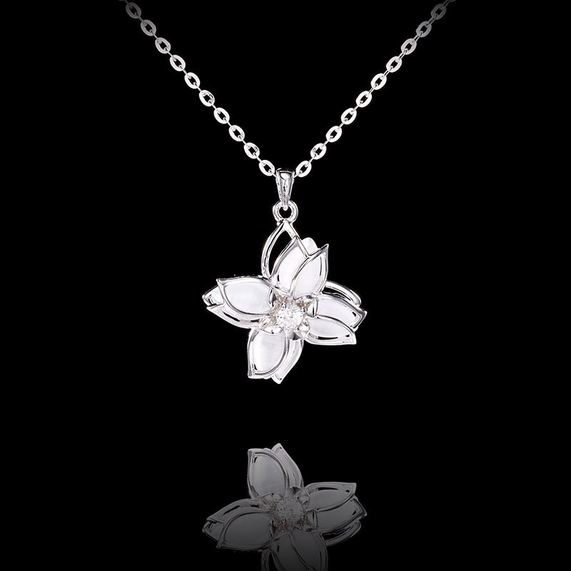 银饰/项链/金色链子/珍珠/梵克雅宝单花项链细节图