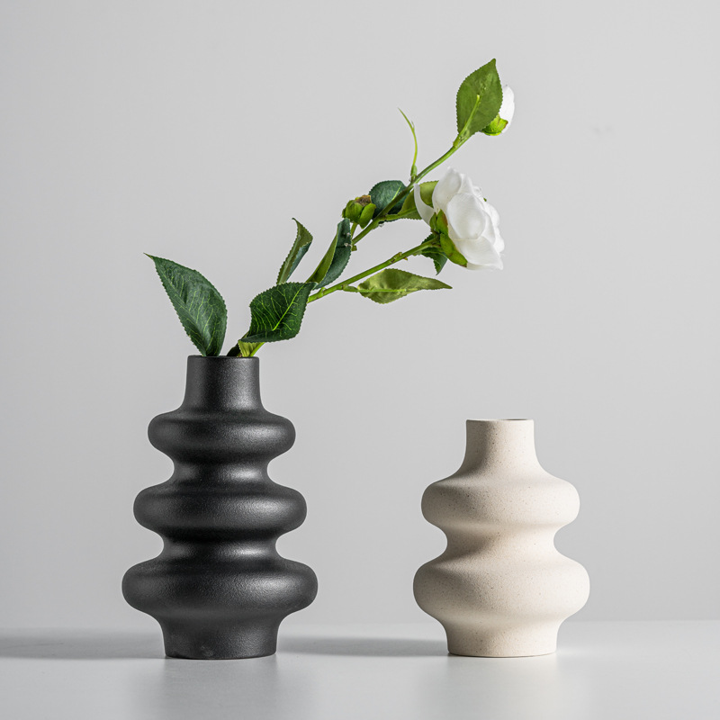 2025 Irregular-shaped ring Ceramic Vase, cute, ins, simple and modern frosted flower vase, creative homestay decoration, high-end Specification image
