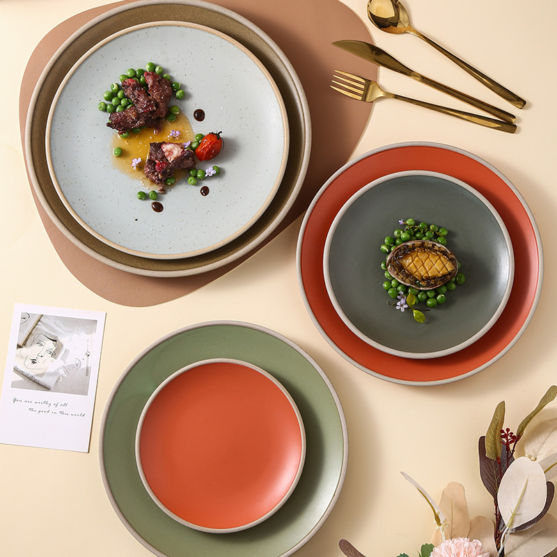 Retro and unique earthenware round plate, restaurant and hotel ceramic steak plate, high appearance level, simple solid color, home breakfast plate Application Scenario