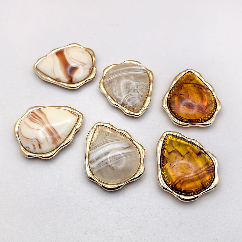 New metal chest connection buckle, fashionable underwear and swimsuit decorative button, irregular and irregular-shaped women's decorative accessory details Picture