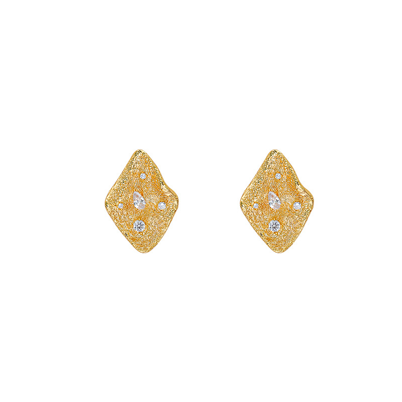 European and American style, simple and elegant, diamond-shaped design earrings, women's matte metal texture, geometric pleated zirconium earrings Item Picture