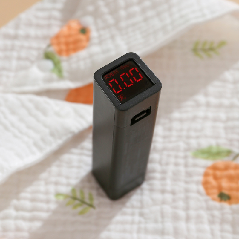 Infant triangle towel, pure cotton saliva towel, baby bib, anti-spitting milk bib, thin 4-layer, summer all-cotton triangle towel Application Scenario