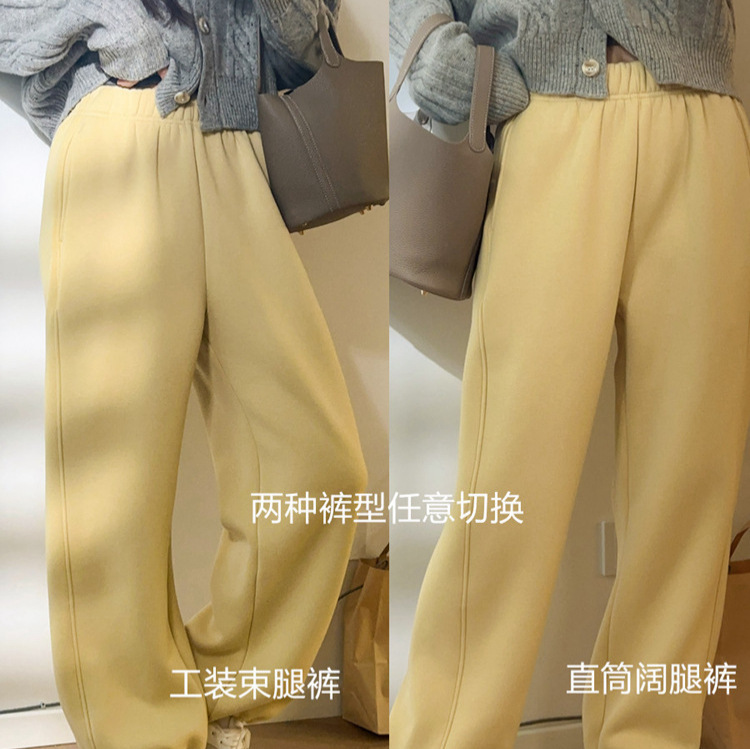One for the winter! Two pairs of fleece and thickened casual pants with elastic waist, loose straight leg and wide leg sports sweatpants for women in autumn and winter details Picture