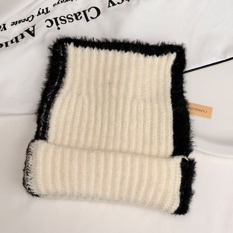 The 2025 new style of cold-proof and warm, fringed, Korean-style, high-end, versatile, color-blocking white edge knitted cap makes the face look good for little girls Specification image