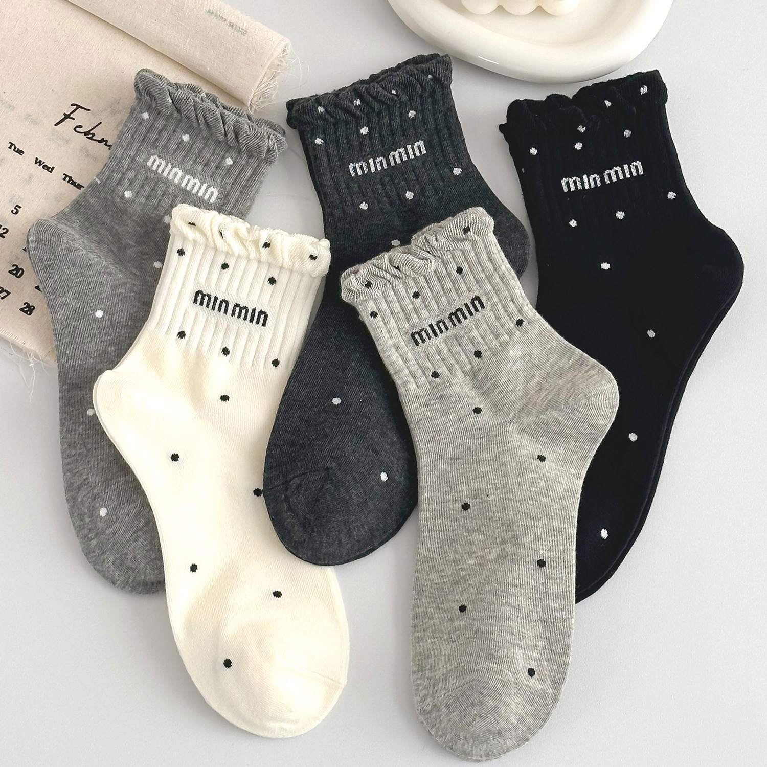 女袜中筒袜花边袜子miu系学院风袜子波点潮袜透气棉袜时尚百搭款