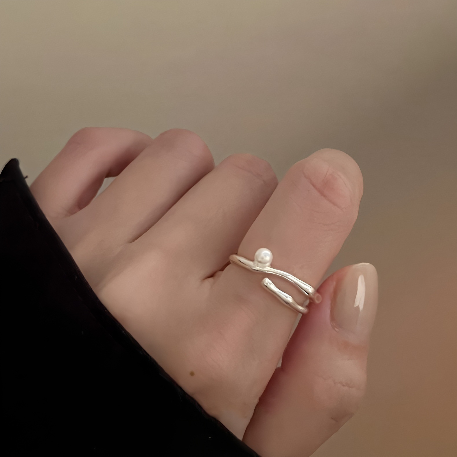 Irregular 12.3 twisted wave pearl ring s925 sterling silver women's ins niche design open index finger ring with a sense of luxury Application Scenario