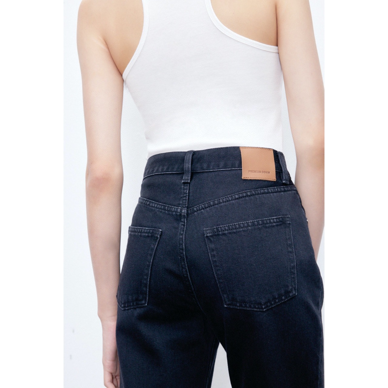 【UpperClass Series 】OriginalTwisted Classic Twisted Stitch jeans for mid-to-high-waisted women Application Scenario