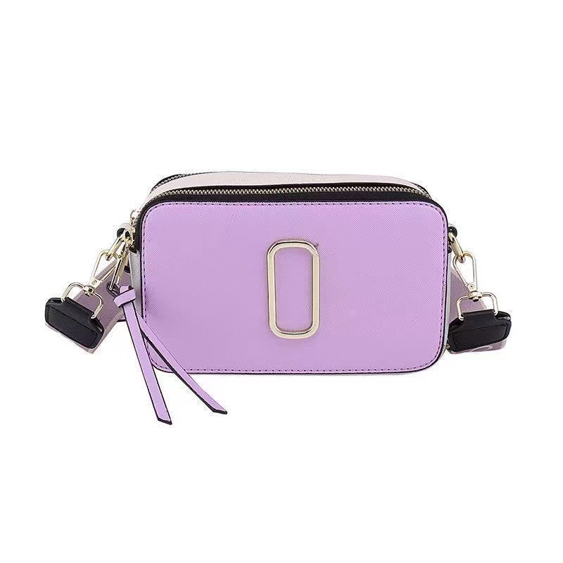 The 2024 new style of European and American simple, retro and fashionable camera bag for foreign trade features a trendy and niche design with a letter crossbody bag Application Scenario