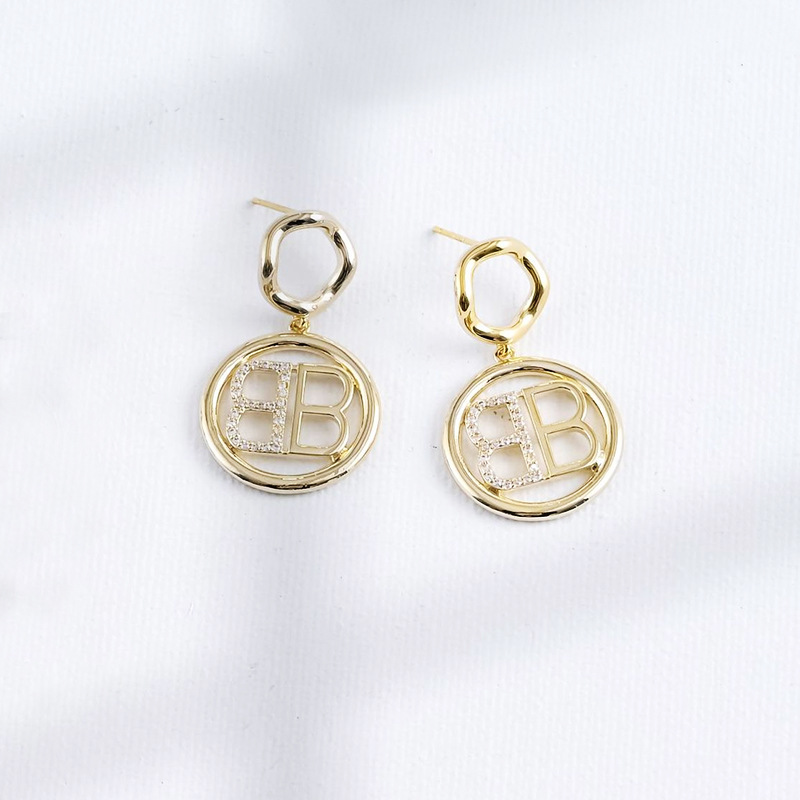 High-quality diamond-encrusted letter earrings for women, inS-style light luxury zircon copper gold-plated 925 silver needle earrings, trendy factory wholesale Item Picture