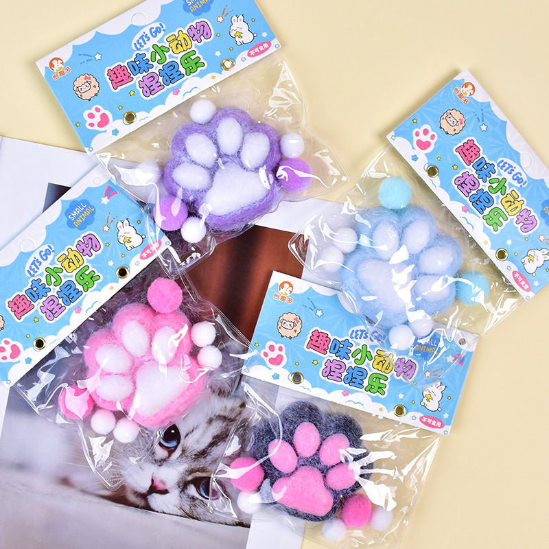 The same style of Xiaohongshu plush cat paw pinch fun stress-relieving toy, super soft mud texture food play Pinch fun stress-relieving toy Specification image