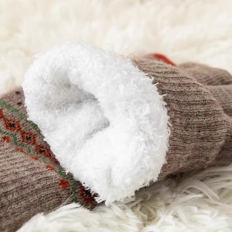 Thickened and fleece double-layer deer fur warm gloves, Korean version with touch screen, versatile for keeping warm in autumn and winter, suitable for students and adults Specification image