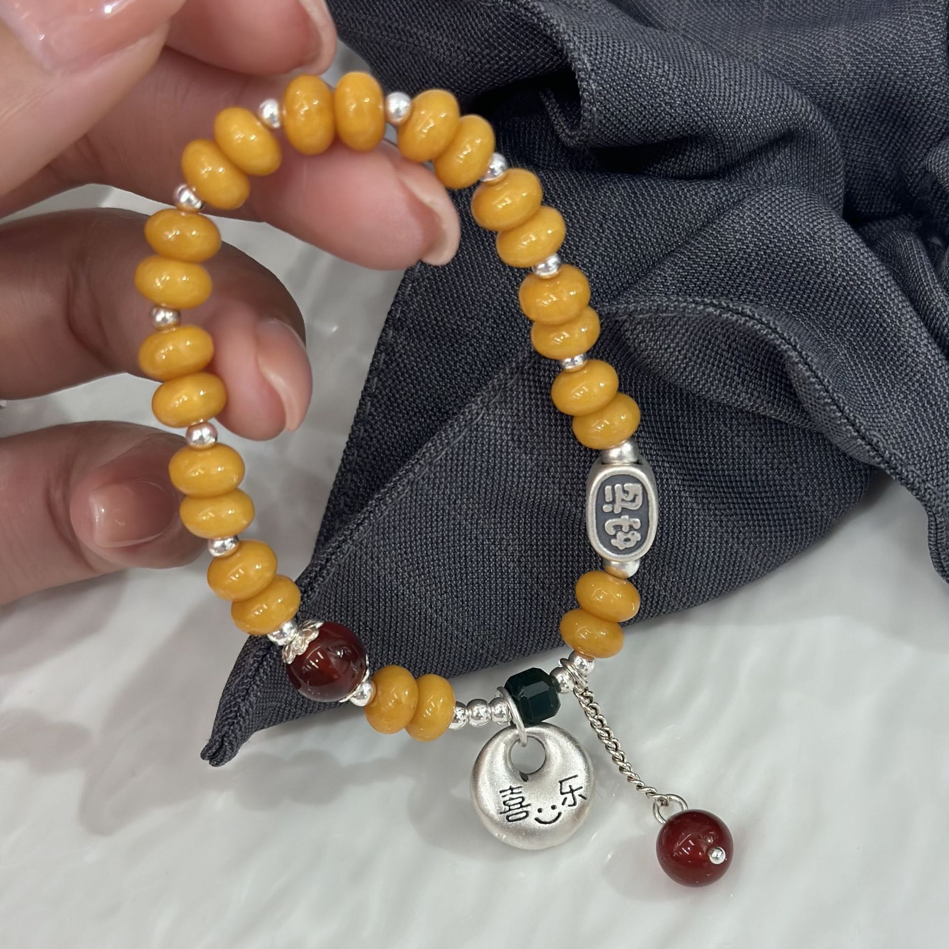 New Chinese-style S925 sterling silver Joyful Peace Buckle beeswax bracelet