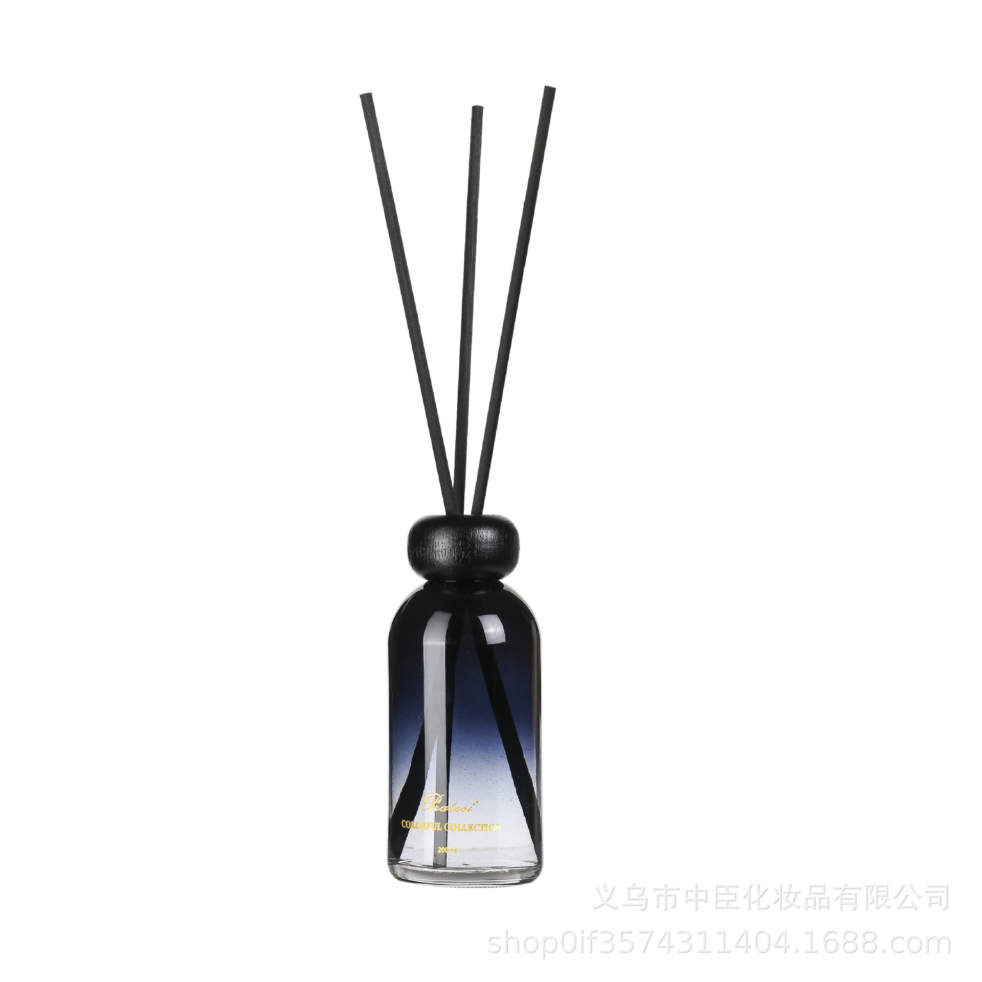 وفي فندق الجملة في المصنع، تُستخدم العصي المتطايرة الخالية من العطر في غرفة النوم Specification image