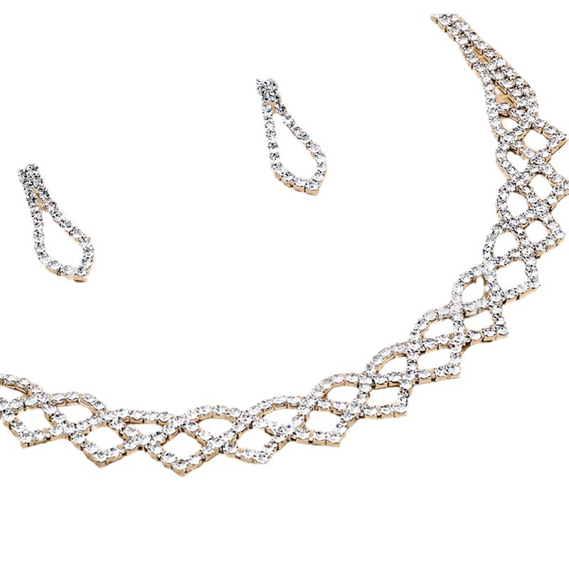 European and American cross-border best-selling women's jewelry, light luxury evening dress accessories, 2-piece set, necklace and earrings Application Scenario