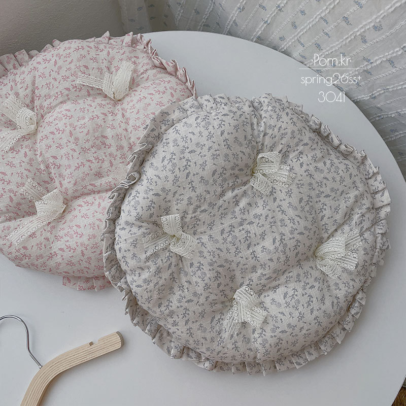 Pom.kr春日小碎花圆形抱枕布艺荷叶边宝宝靠垫蕾丝蝴蝶结儿童坐垫
