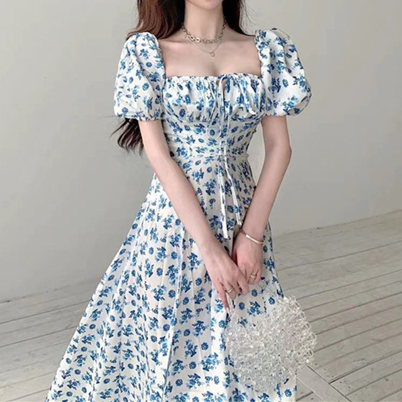 Blue floral print dress for women's summer long slit dress, elegant design sense, collarbone one-shoulder tea break French dress Application Scenario