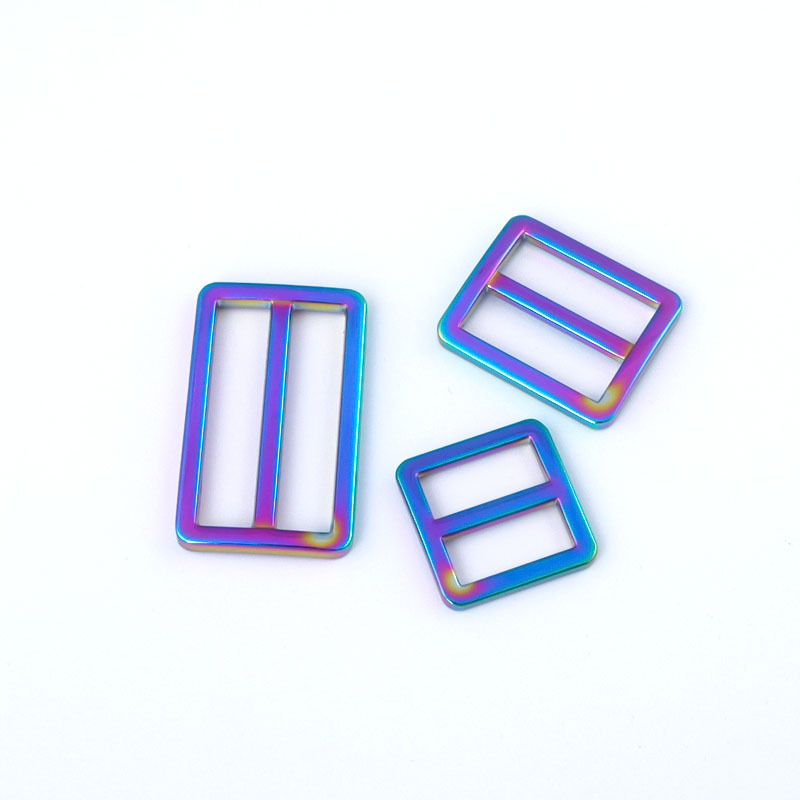 Metal Japanese character buckle, alloy three-level adjustable buckle, luggage, pet collar, hardware accessories in stock for wholesale Application Scenario