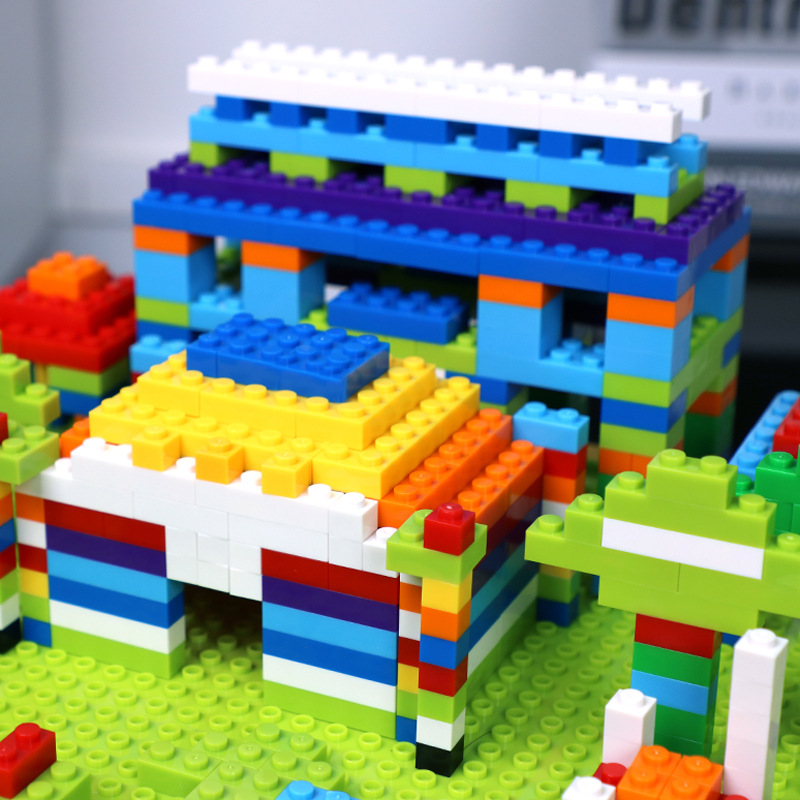 儿童学习桌椅实物图