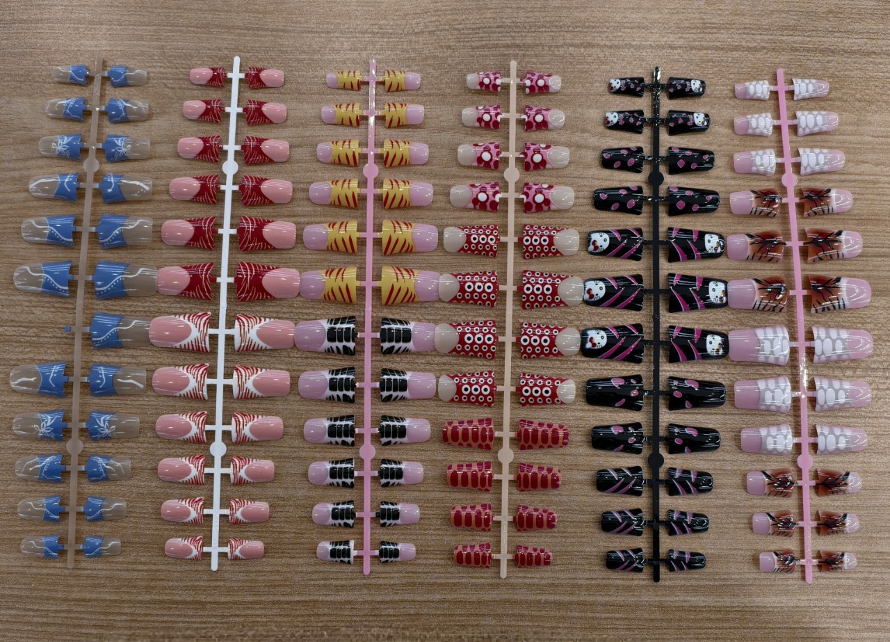 New cross-border duckbill nail nail pieces, European and American style Halloween pumpkin painted square nail pieces, detachable fake nails details Picture