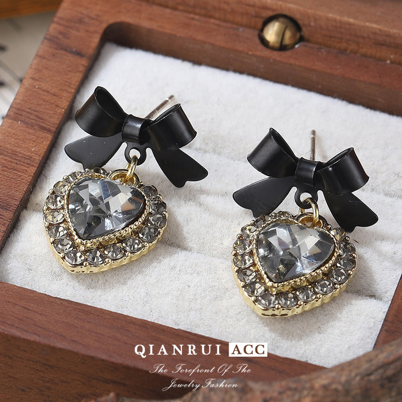 气质个性风潮甜酷洛丽塔暗黑风耳环高级感气质简约蝴蝶结耳饰批发