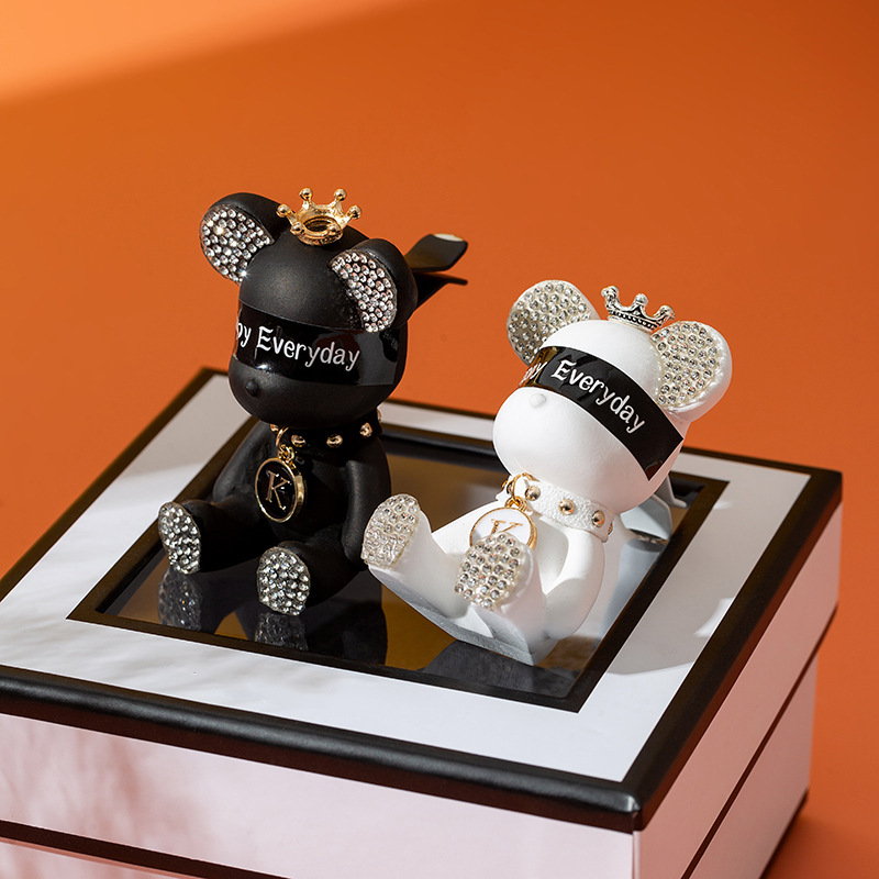 香薰香水摆件扩香石空调出风口车载ins车载香水可爱汽车暴力熊细节图