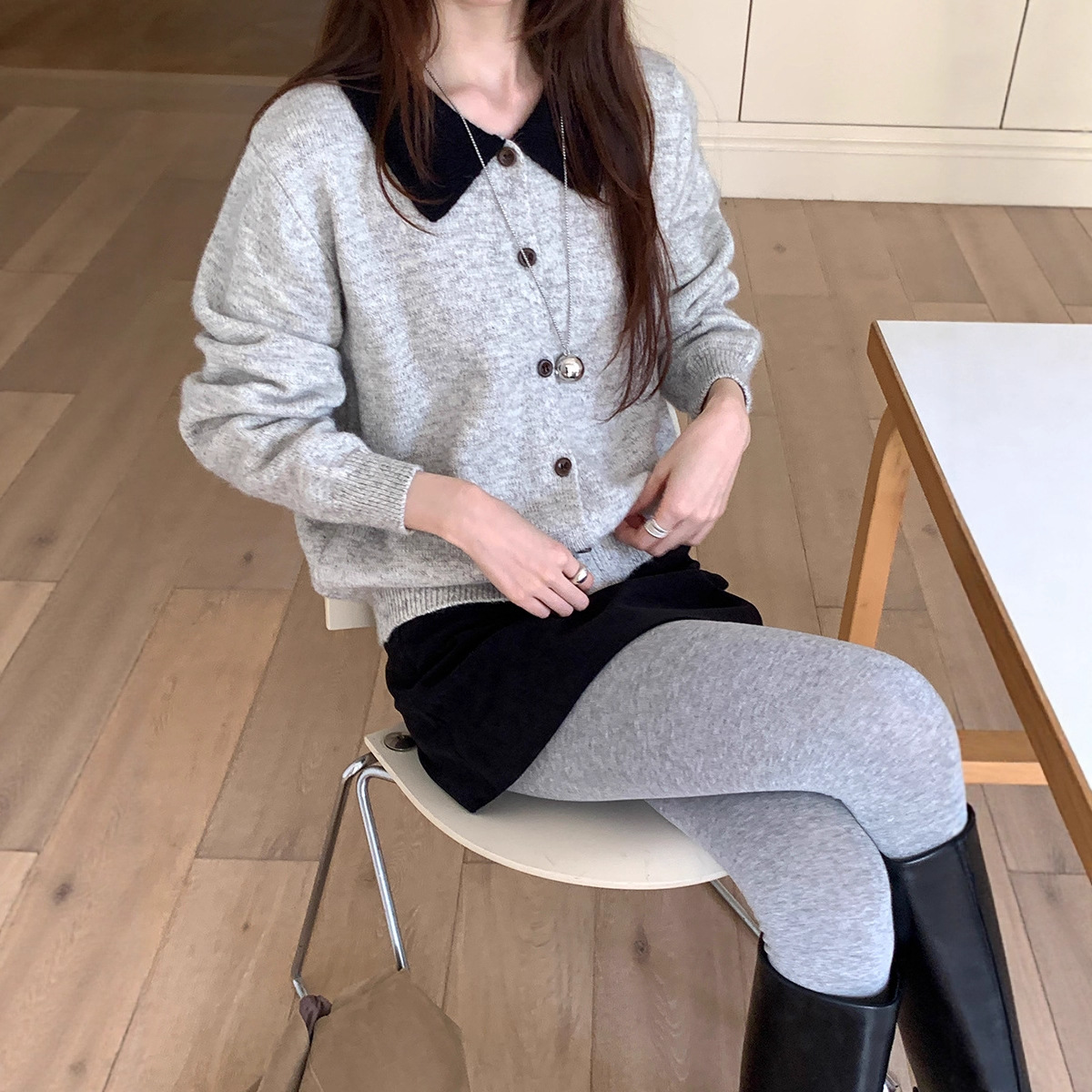 Weisong Clothing's 2025 new Korean-style casual and versatile knitted cardigan jacket with contrasting colors