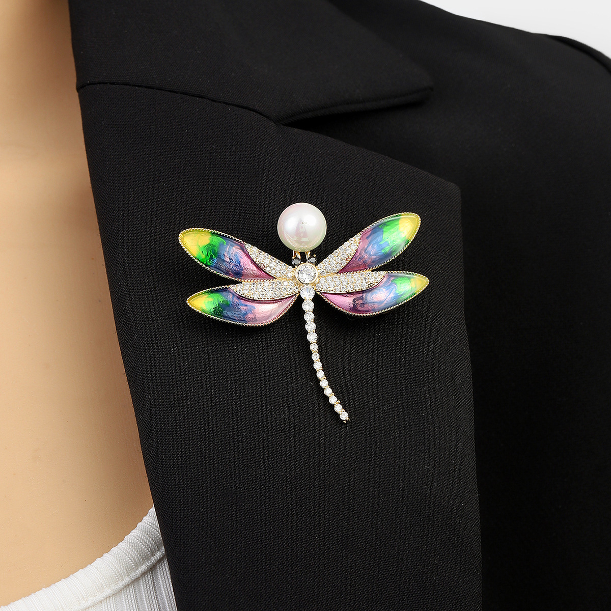 旭晖饰品精致铜锆镀真金烤漆蜻蜓胸针高级感气质胸花时尚百搭配饰产品图