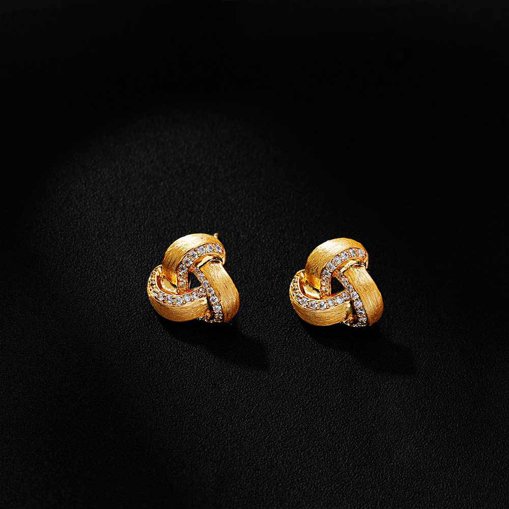 Hyacinth antiguo fassa gold pendientes cepillados vintage harbor wind premium sense pendientes niche diseño único cool light wind gold orejas Application Scenario