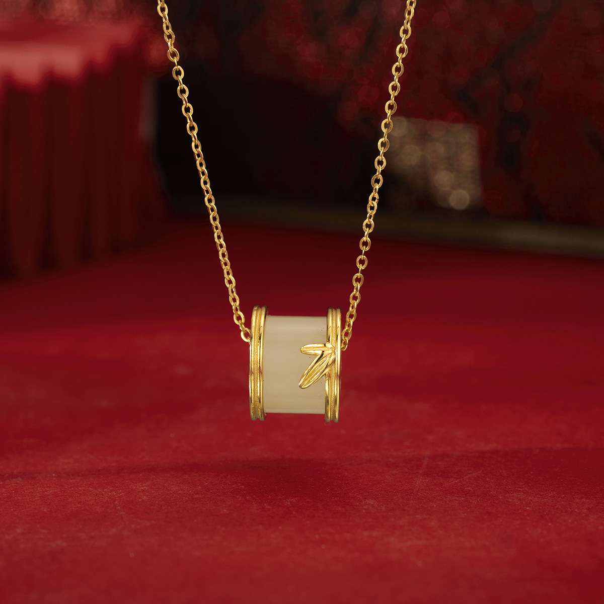 Hetian jade bamboo necklace, women's bamboo joint-shaped pendant, bamboo leaf, high-end Chinese trend women's collarbone chain accessory