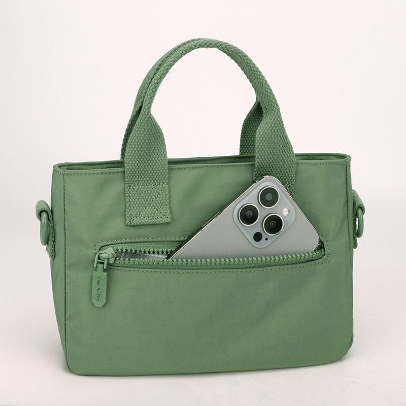 Fashionable and stylish small crossbody bag for women, single-shoulder hand-carried nylon small crossbody bag, fabric bag Application Scenario
