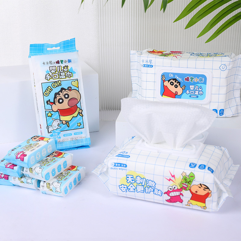 正版授权蜡笔小新婴儿手口专用湿巾8抽小包便携式儿童湿巾无异味细节图