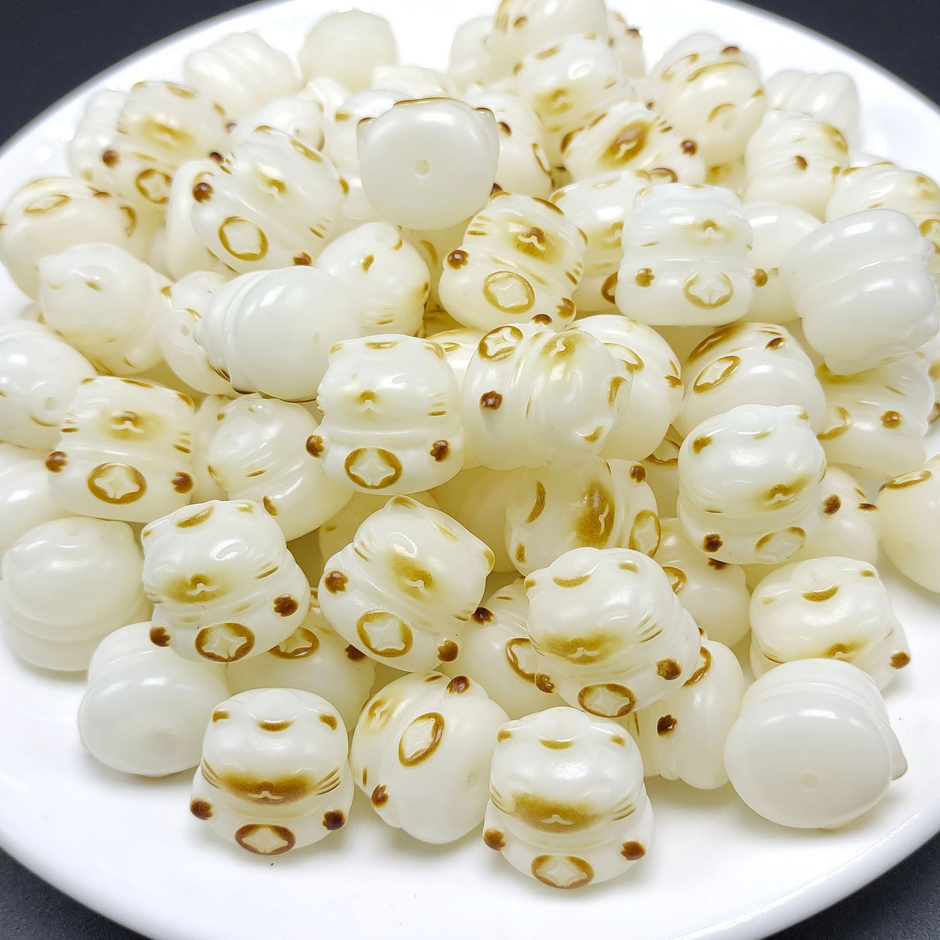 Natural Bodhi root carvings, charcoal-burned cat PAWS, cat scattered beads, single cat paw Bodhi root bracelet, cultural and artistic accessories Specification image