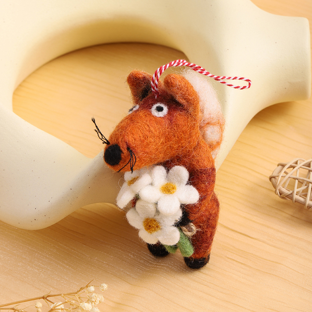 Nepalese wool felt pendants, cute fox three-dimensional plush pendants, car keychains, doll pendants wholesale details Picture