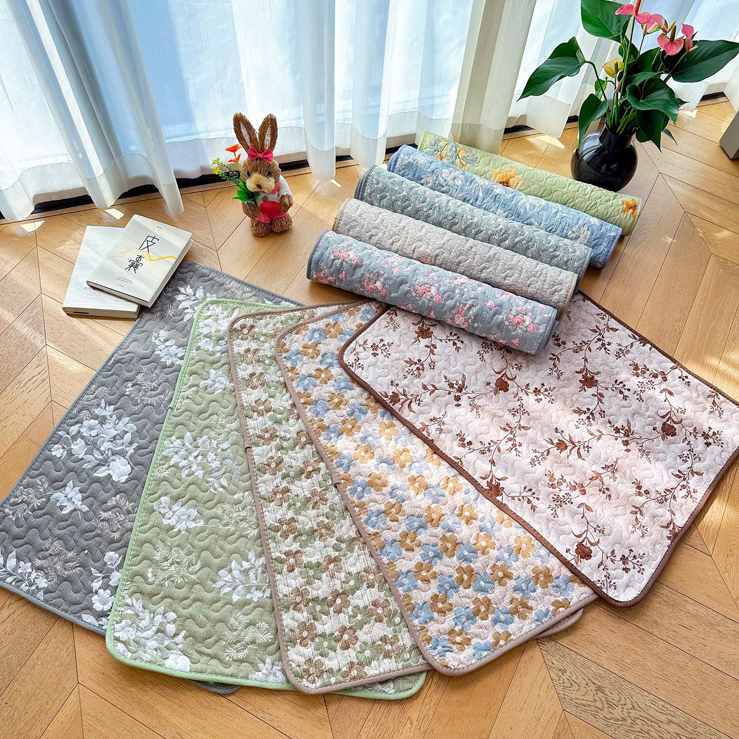 New patterned quilted cotton floor MATS, thickened foot MATS, multi-functional anti-slip MATS, machine washable pet MATS, fabric MATS