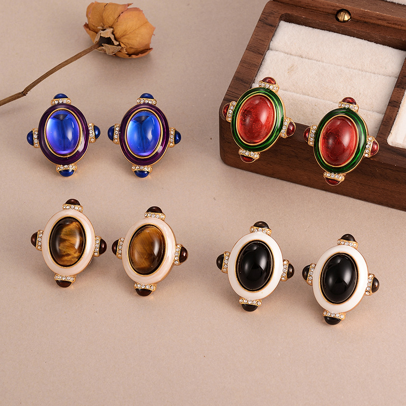 French retro glass oval earrings, unique diamond-encrusted court style, distinctive stud earrings, tiger eyes, high-end earrings for women