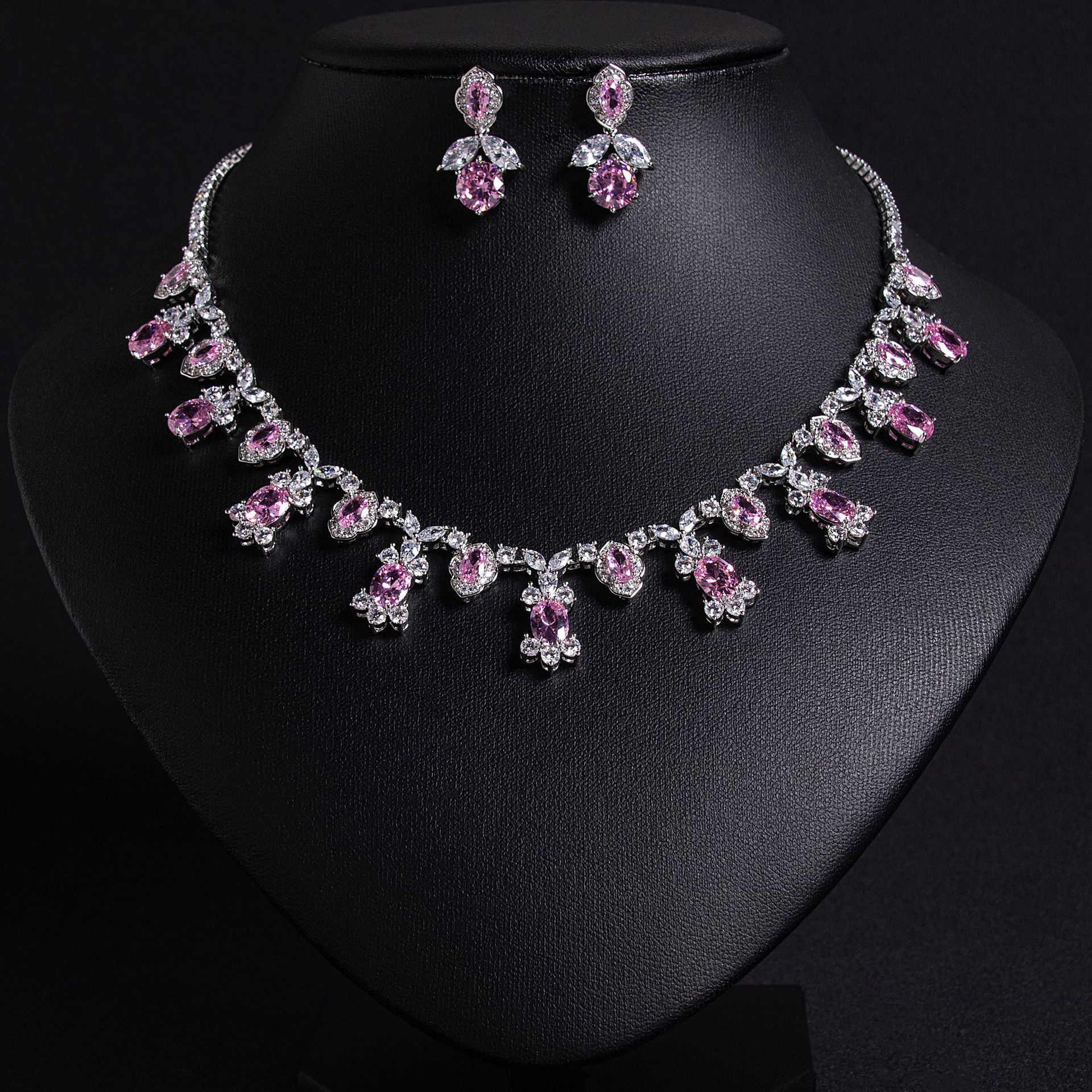Comercio exterior europa y Estados Unidos boda boda collar de circonitas joyería de alta calidad collar de mujer pendientes de lujo y accesorios versátiles venta al por mayor gutisa joyería accesorios vestido de banquete joyería lytj30427 Specification image