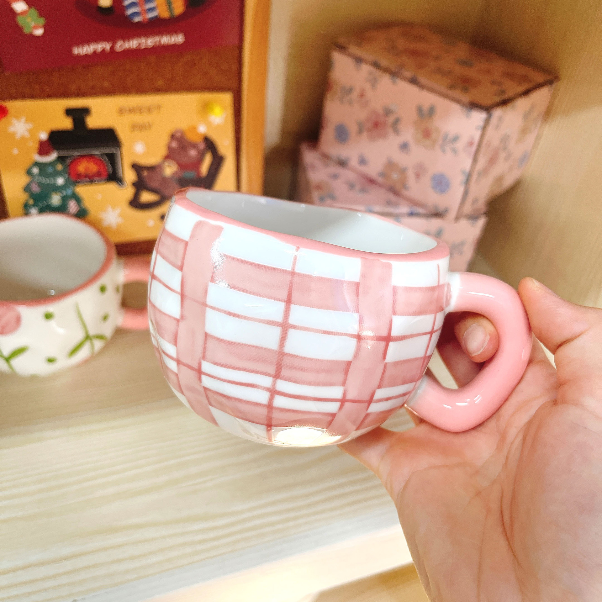 Korean InS-style irregular hand-molded ceramic hand-painted coffee cups, cross-border high-appearance-level breakfast cups, latte cups Item Picture
