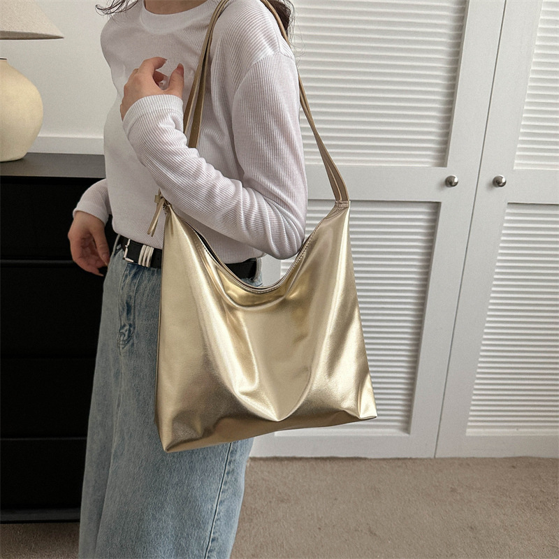 Cross border silver metalizado bolso portátil mochila pequeña cross cross bolso casual commuter minimalista bolso tote bolso de hombro cruzado bolso de mano Application Scenario