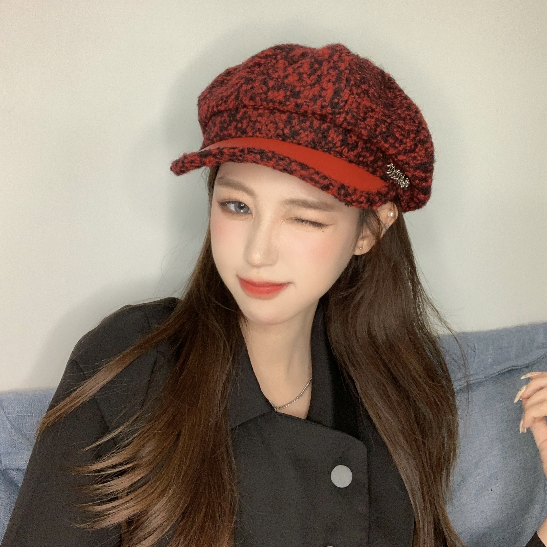 Autumn and winter women's woolen lambskin windproof octagonal hat. Thickened octagonal hat with multiple round top solid colors, versatile and casual