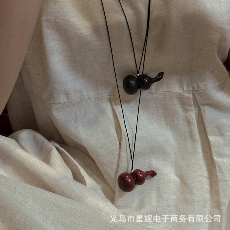 Elegant pearl short necklace, women's lanyard jewelry, classic, simple, fashionable and versatile accessory Item Picture