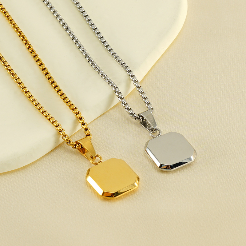 New titanium steel Ins-style necklaces from Europe and America, 18K gold stainless steel light luxury natural gold sand pendants for women wholesale Specification image