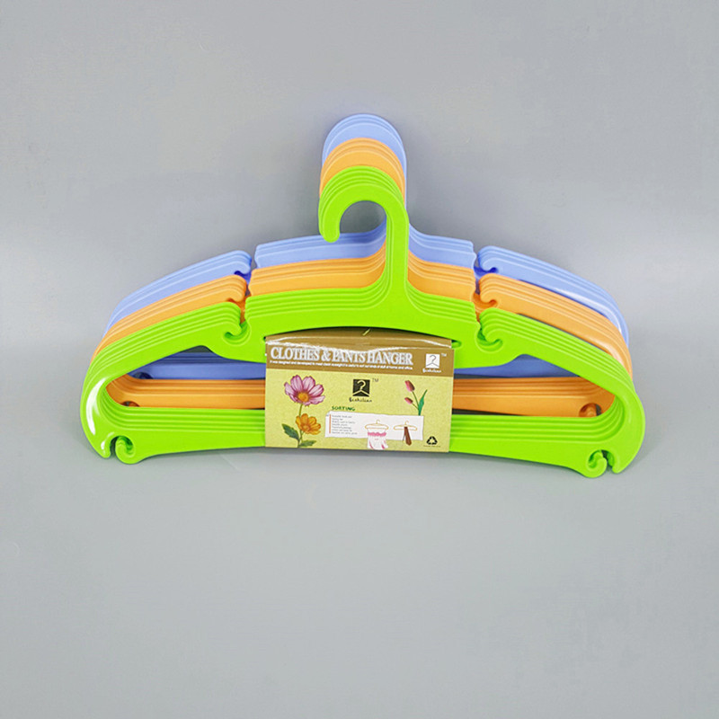 厂家直销晾晒衣架全新塑料干湿两用无痕扁型省空间衣服挂家用衣撑