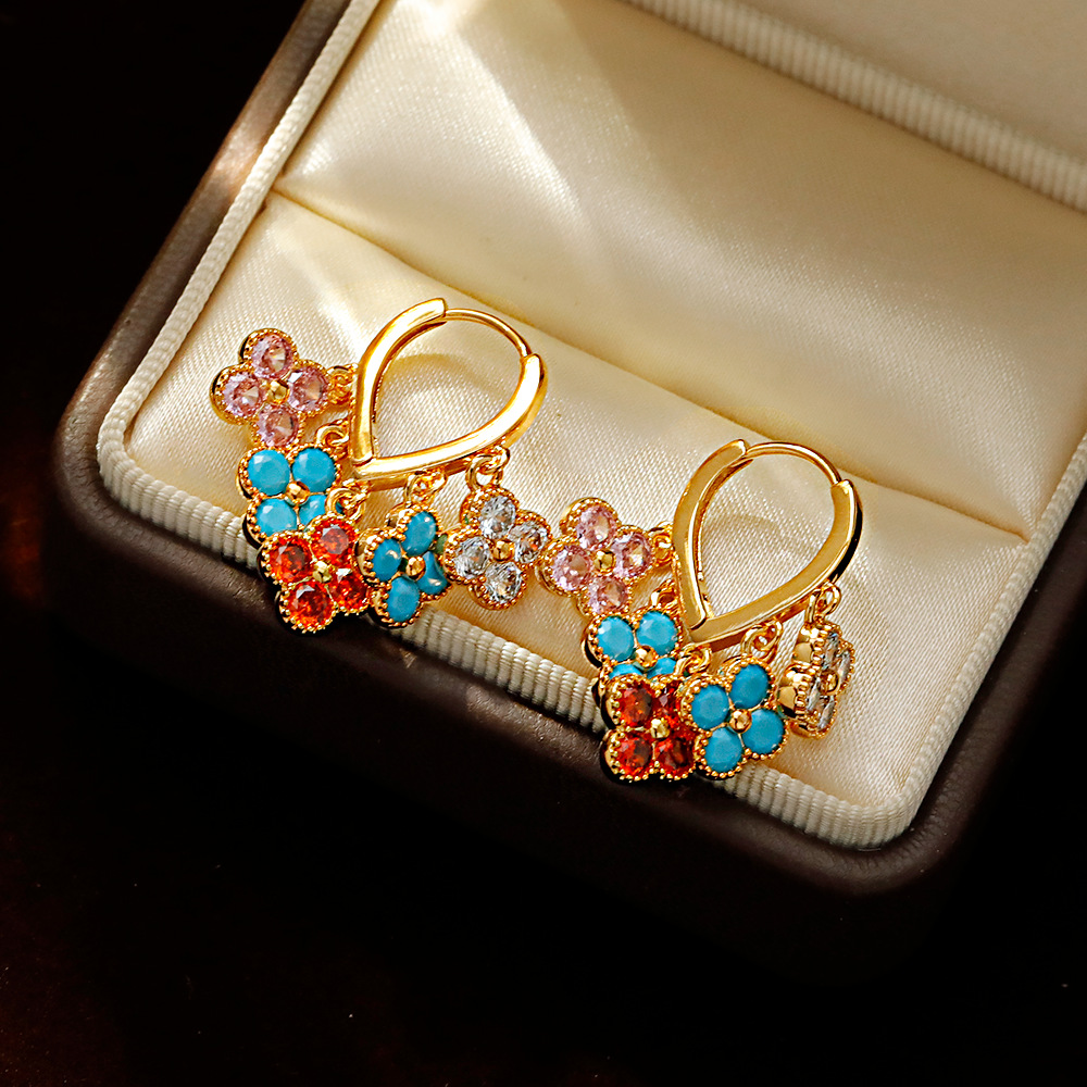 Hyacinth shake sonic boom color de cuatro hojas pendientes hebillas de oído moda exquisita temperamento versátil zirconia earwear ligero lujo sensación de alto nivel Specification image