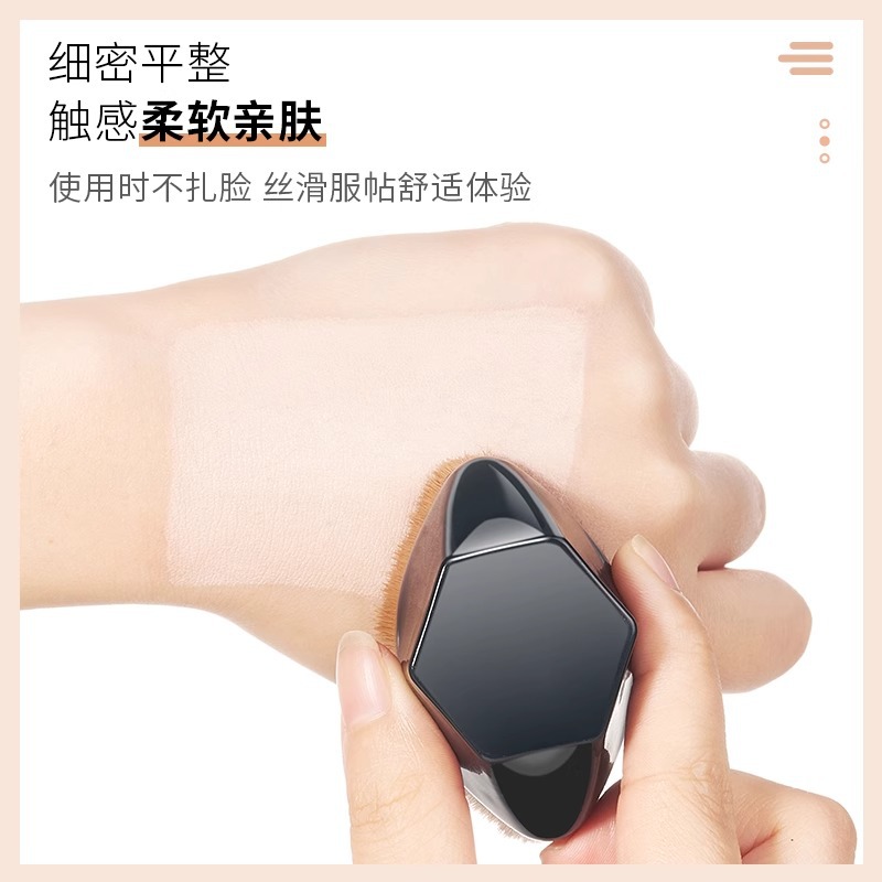 55号粉底刷不吃粉无痕上妆遮瑕花瓣散粉化妆刷粉底液刷子批发定妆细节图