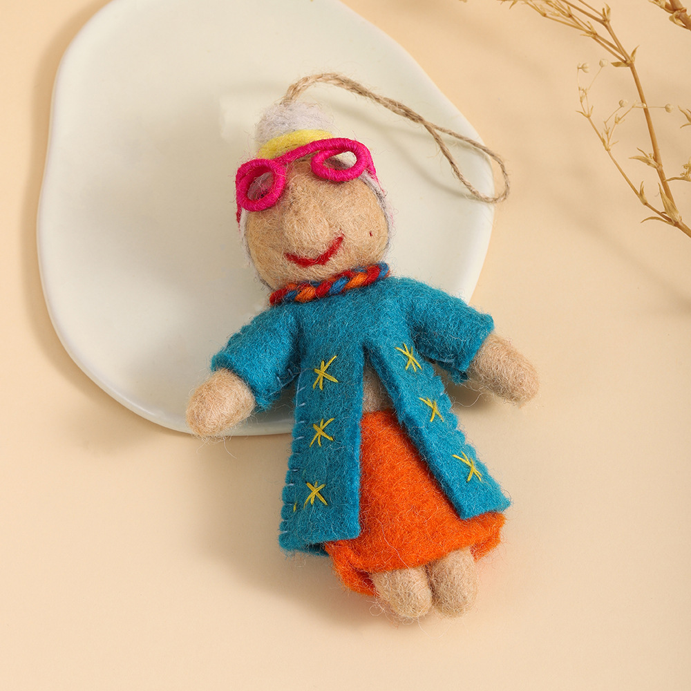 Fashionable old lady Nepalese handmade wool felt pendant, high appearance level three-dimensional doll pendant, bag pendant