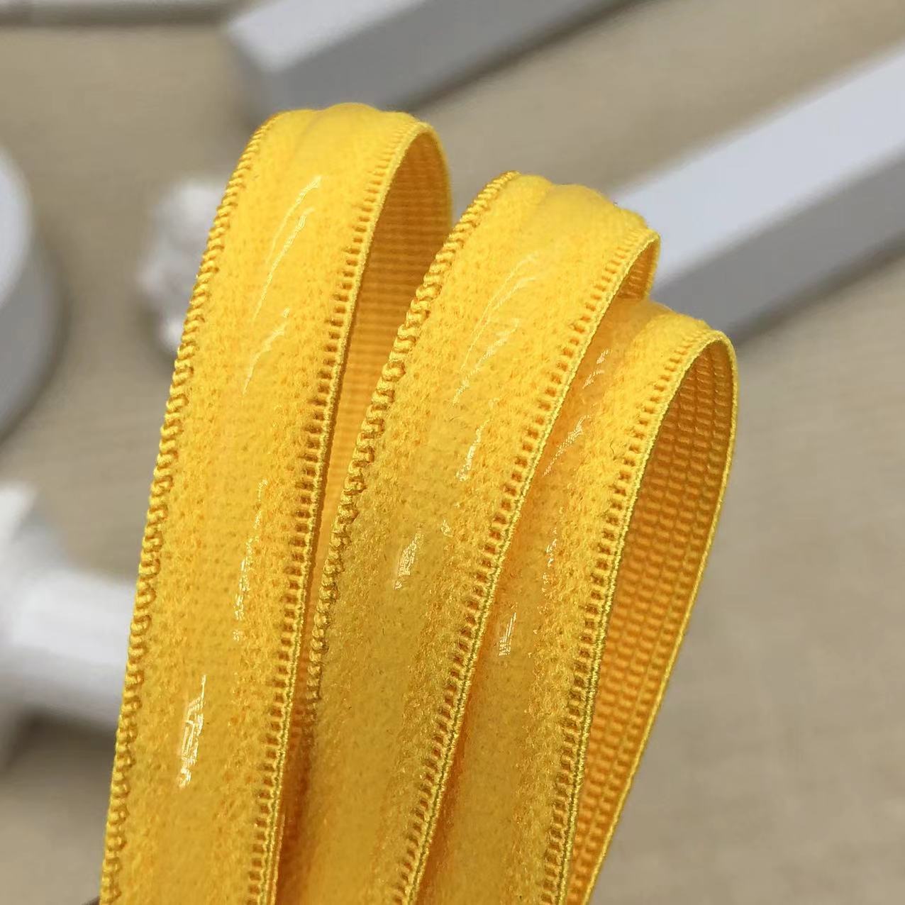 1cm anti-slip rubber elastic band silicone underwear, dress, chest, cuff, wig, swimsuit, anti-slip elastic band, stretchable details Picture