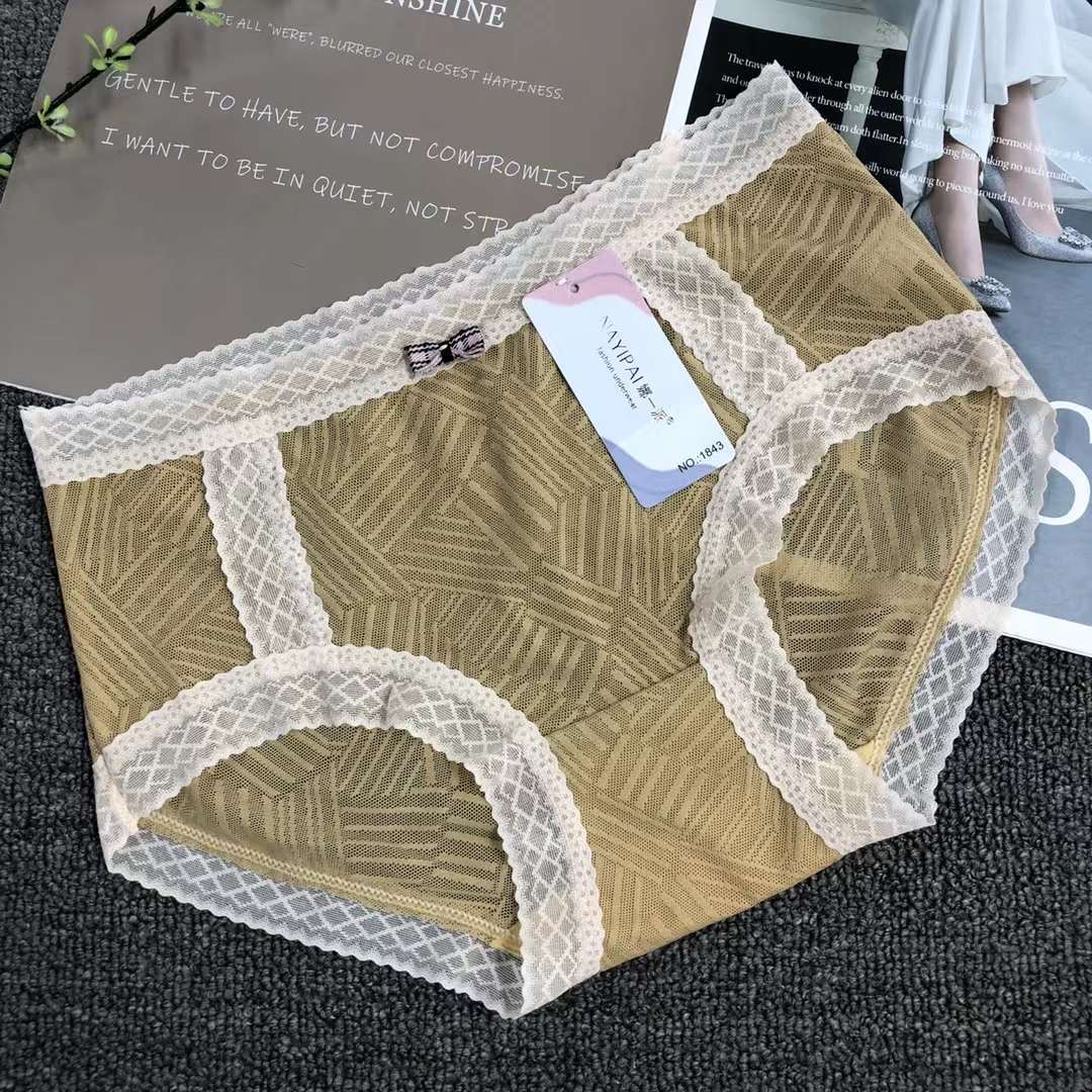 French lace underpants for export to Europe, America and Africa, with a feminine feel, breathable and lightweight, bow and cutout low-waisted triangle pants Specification drawing