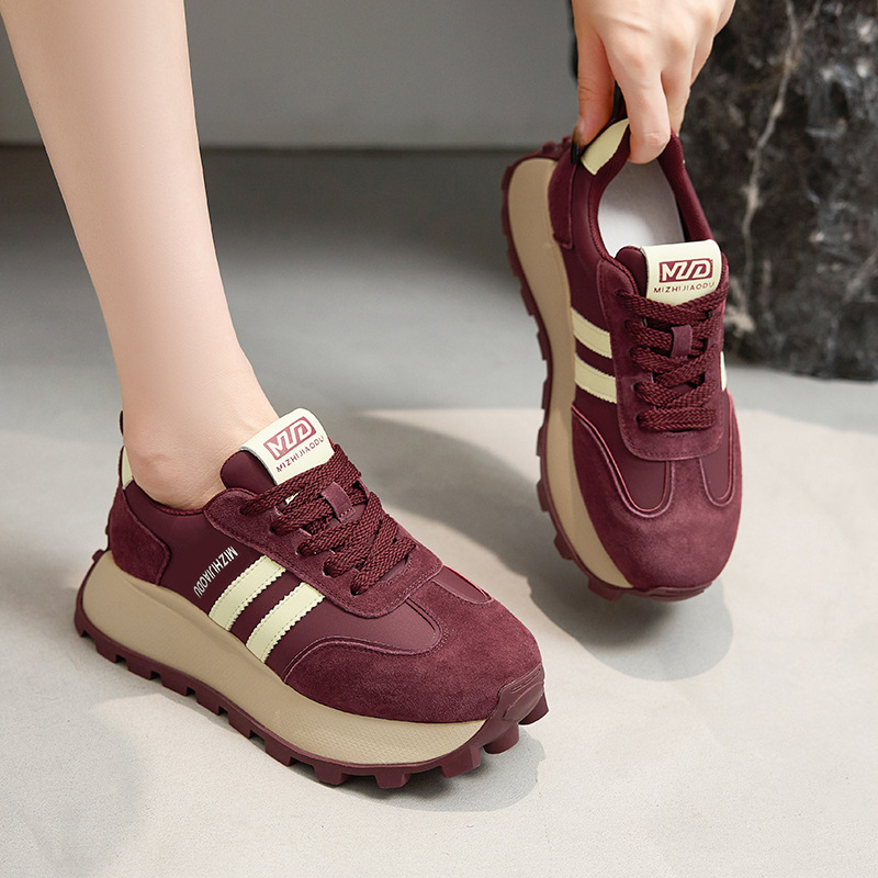 女式休闲单鞋实物图