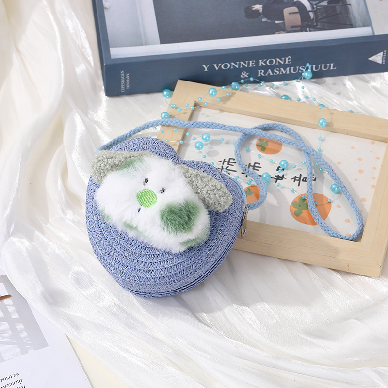 2025 New trendy and cute children's woven bags, seaside and beach vacation bags, summer girls' crossbody straw woven bags Application Scenario