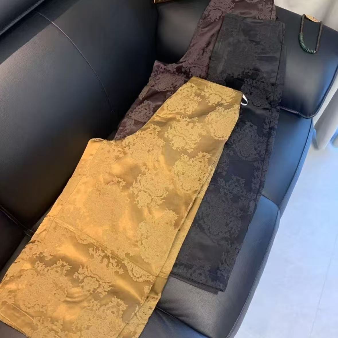 Autumn bestsellers: New Chinese-style embossed casual pants from Xiangyunsha, silk straight-leg pants, and retro nine-inch pants details Picture
